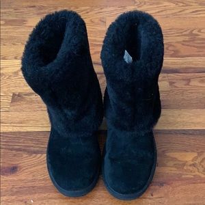 Black fur-top Ugg boots